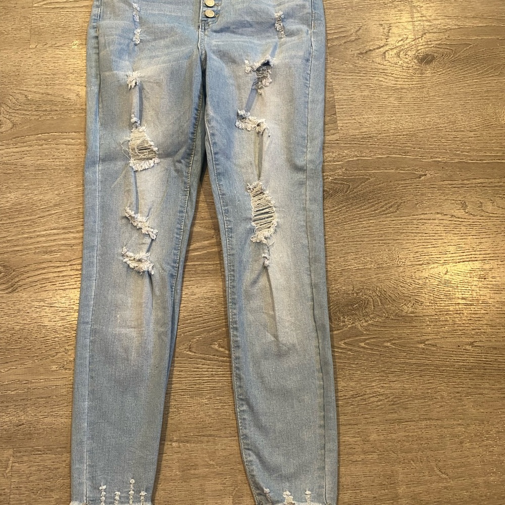 Do you love your booty? Then these jeans are for you 😉